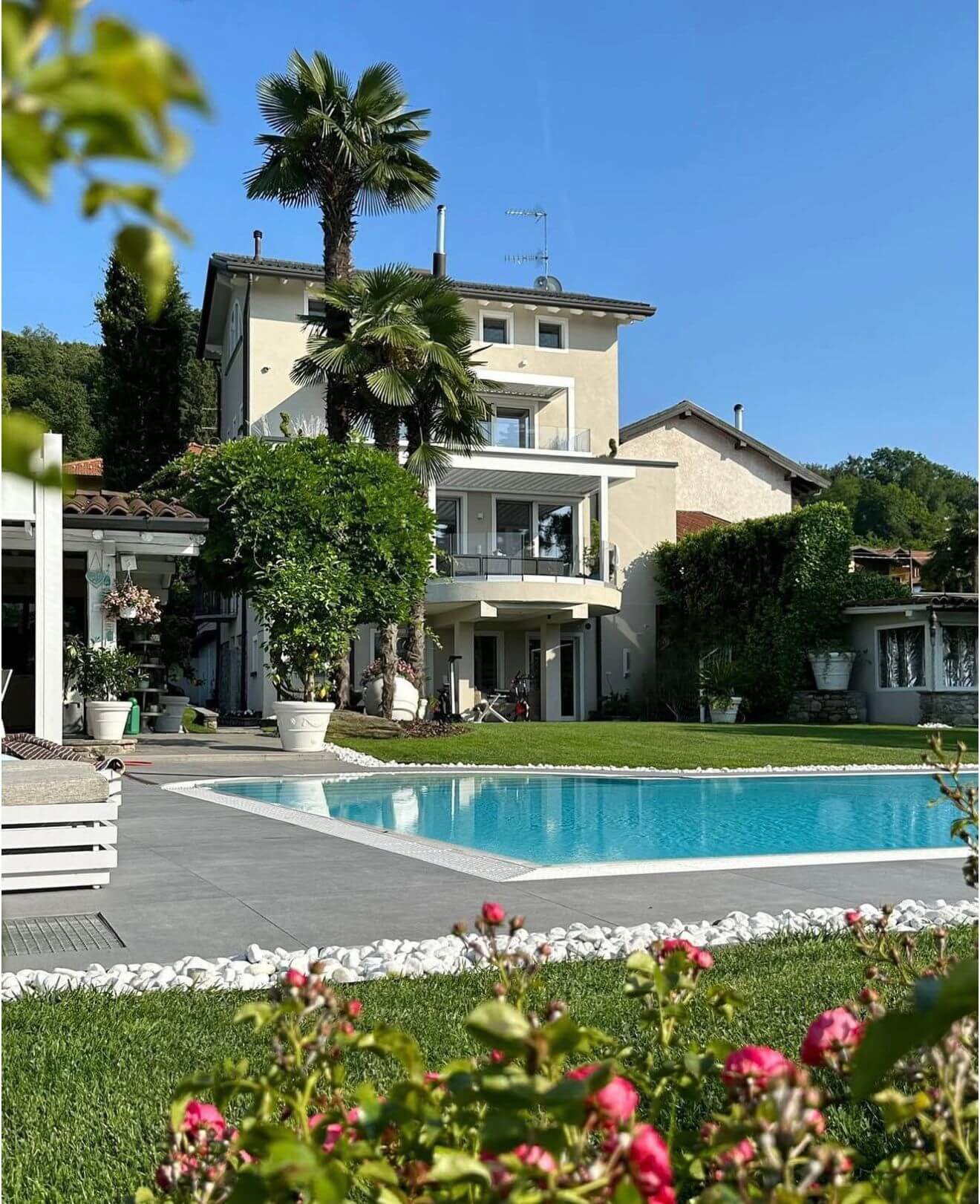 Villa Pato con piscina, vista panoramica e dependance dopo la riqualificazione